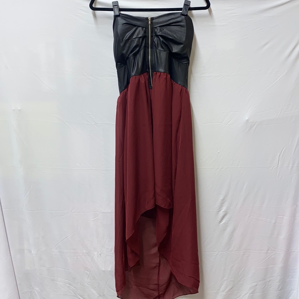 Deb 1X Strapless Dress with zipper in front